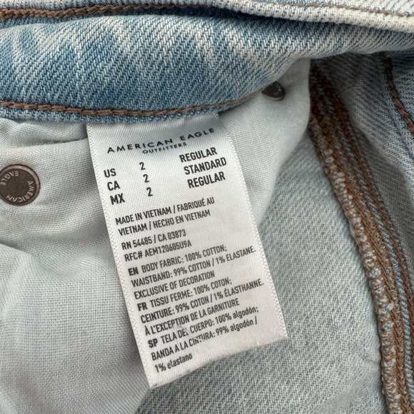 SOLD: AE 90s Boyfriend Jeans - Picture 13 of 13